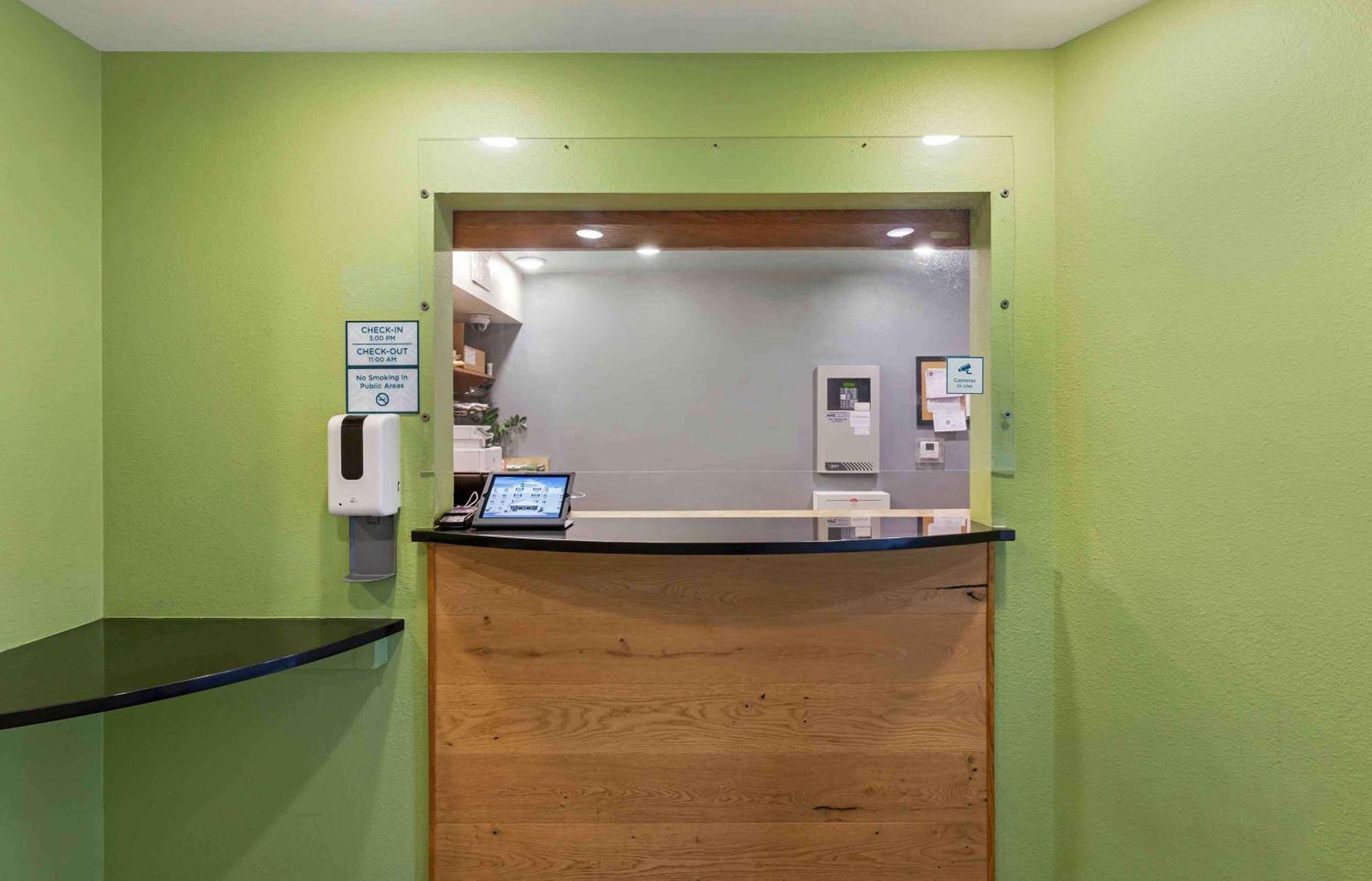Extended Stay America Select Suites - Cleveland - Airport Extérieur photo